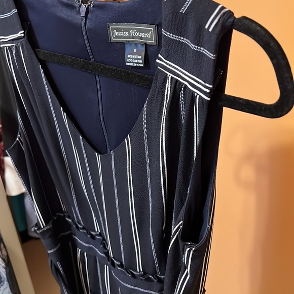Black & white striped jumpsuit with belt size 8 - Picture 8 of 12